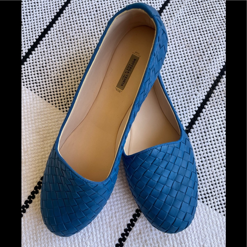 Authentic Bottega Veneta flats